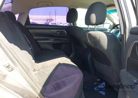 2015 Nissan Altima 2.5 S z USA, uszkodzony, nr VIN 1N4AL3AP1FC409338